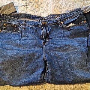 Gap capris